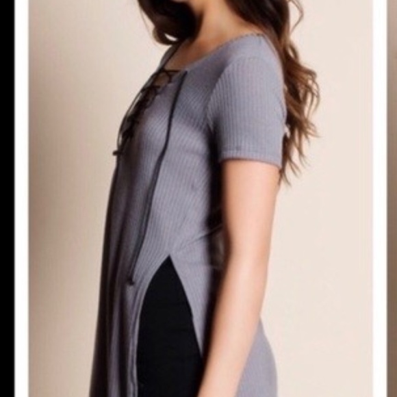 🎉🎊HP🎉🎊Lace Up Tunic - Picture 3 of 4